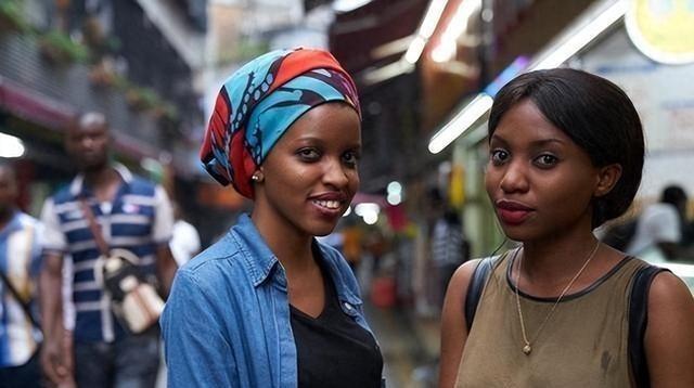 每年有几万中国人去非洲，为何去了就不想回来？非洲姑娘说出原因。据说，每年都有好几