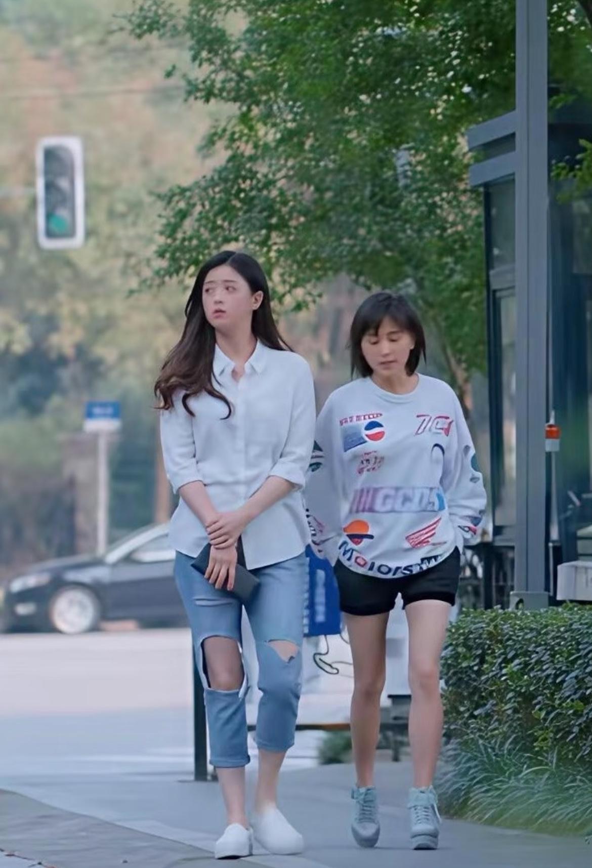 瞿颖说自己学表演的，但个子太高没戏演只好转行做模特。但太矮了怎么说？王子文和蒋