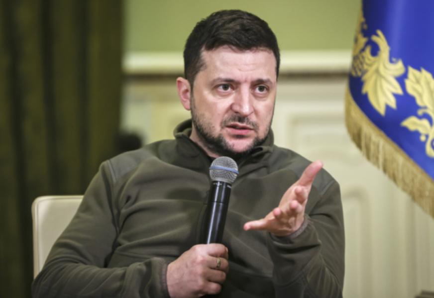 事先没有任何风声音：泽连斯基的心腹现身北京，有急事找中国。数小时前，泽连斯