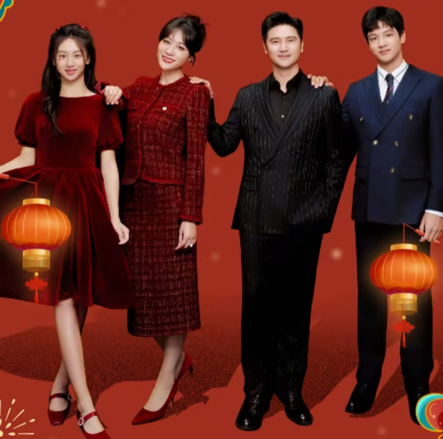 田亮一家新年拍照，森碟一张初恋脸真漂亮，和亮仔颜值都超越父母