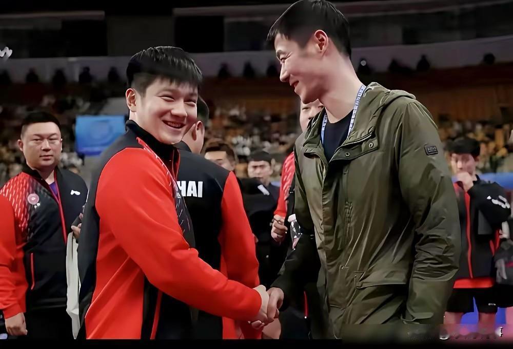 不是樊振东不想回，是他真的回不来了他心里比谁都想为国打球。可现实摆在这