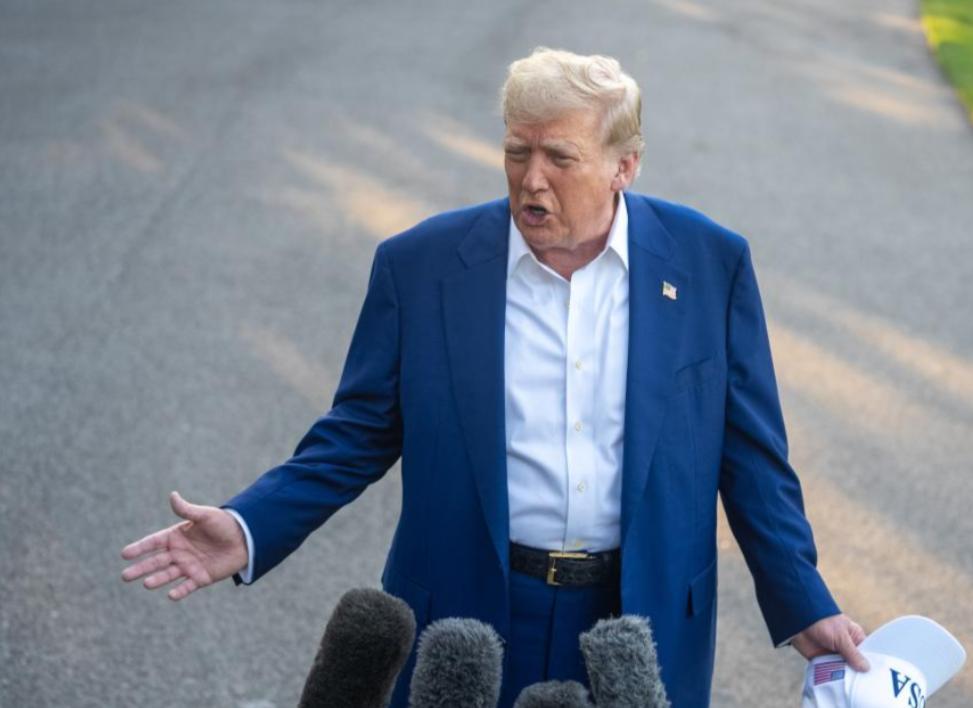 美国总统承认了，自己确实观看了中国阅兵。 特朗普说：“我认为这是一个美丽的仪