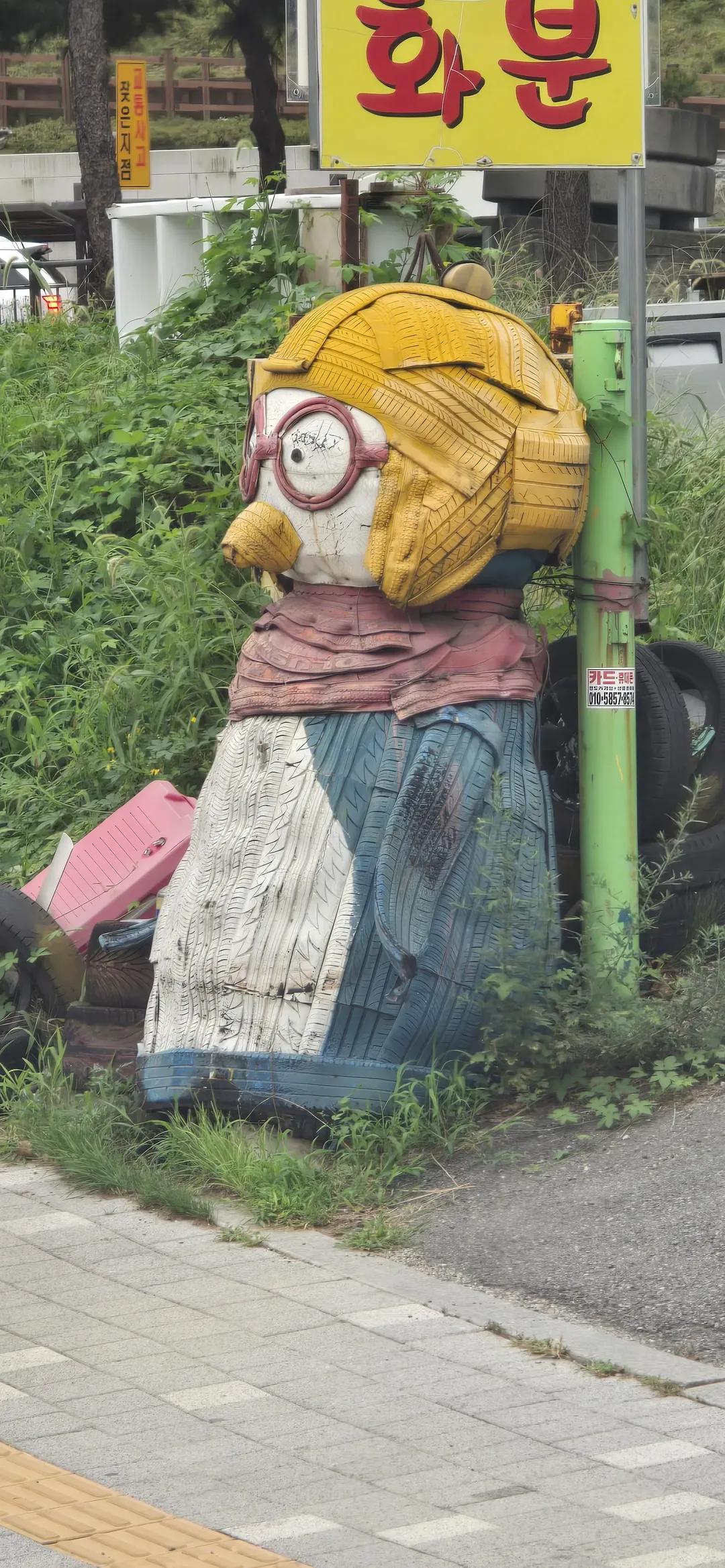 我家附近的汽车轮胎店老板明显是在浪费自己的才艺[大笑]​​​