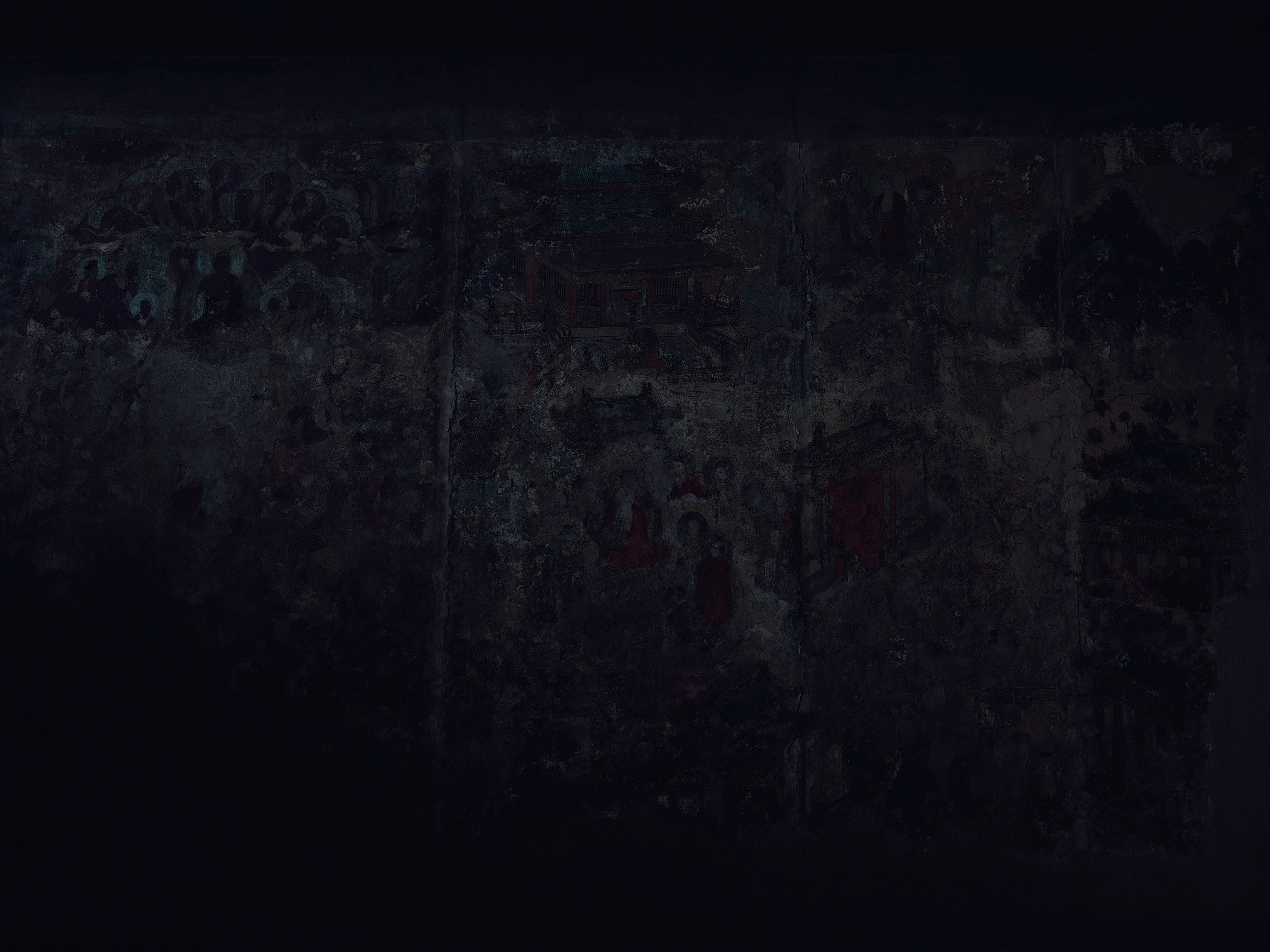 正定隆兴寺里的壁画建筑内的光线非常暗，在部分背光的位置，肉眼看到的情况就和图1