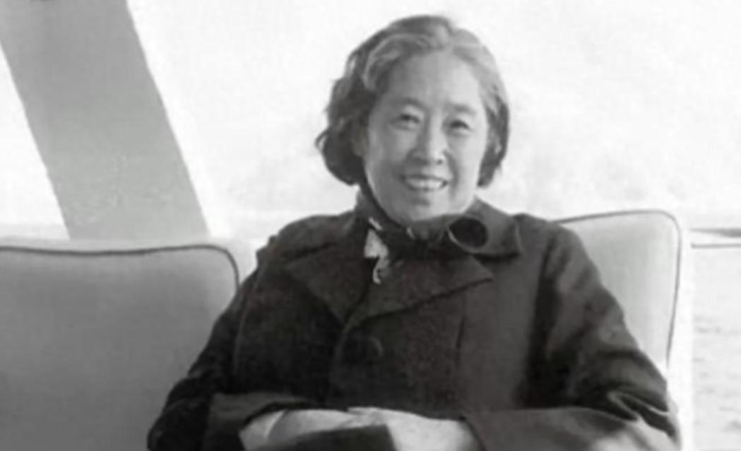 1979年，王光美终于走出了监狱，令她没想到的是，第一个来拜访的人，竟是毛主席昔