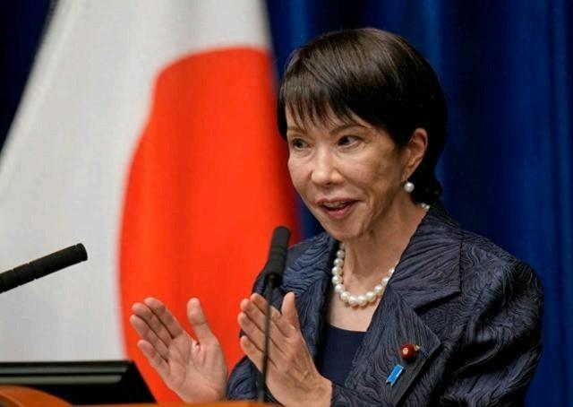 砸9万亿日元对华硬刚？日本撕下伪装扩军，中方四记重拳直击死穴！高市早苗政府