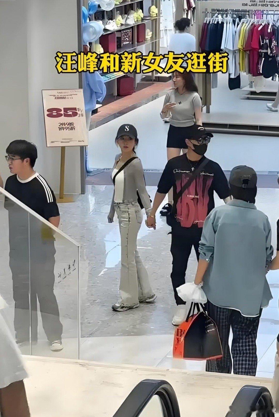 汪峰陪女友森林北过七夕汪峰老师对他的每一任都特别用心，绝对是好老公好爸爸好男友，