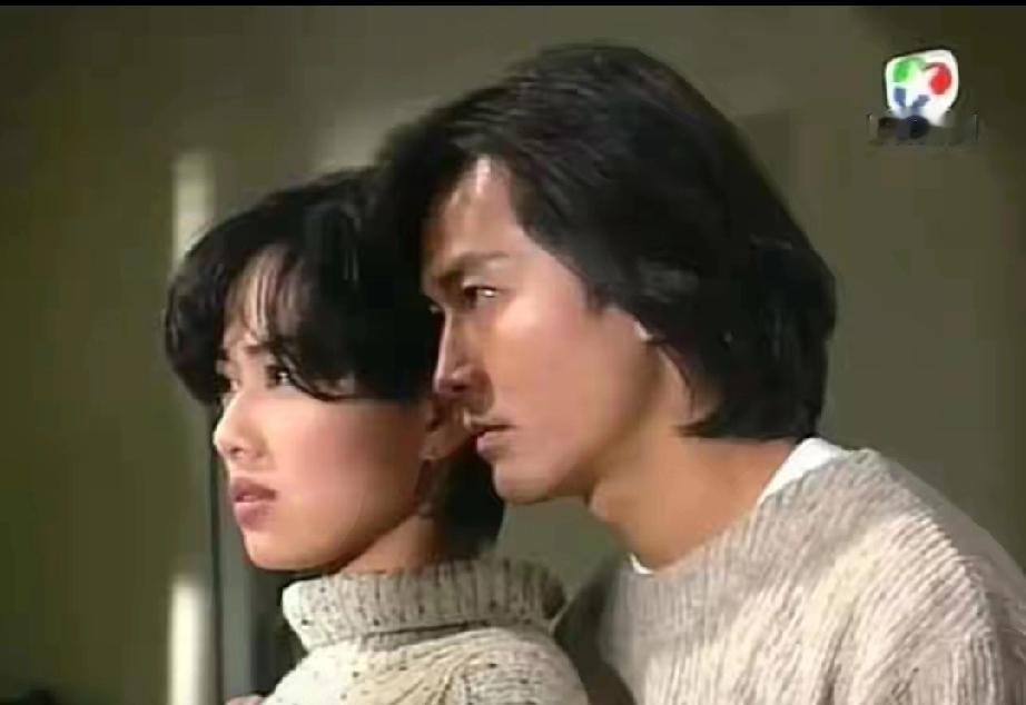 55岁陈松伶，曾是TVB当家花旦，却命运多舛，被家人误解、挚友背叛，身家被骗光，