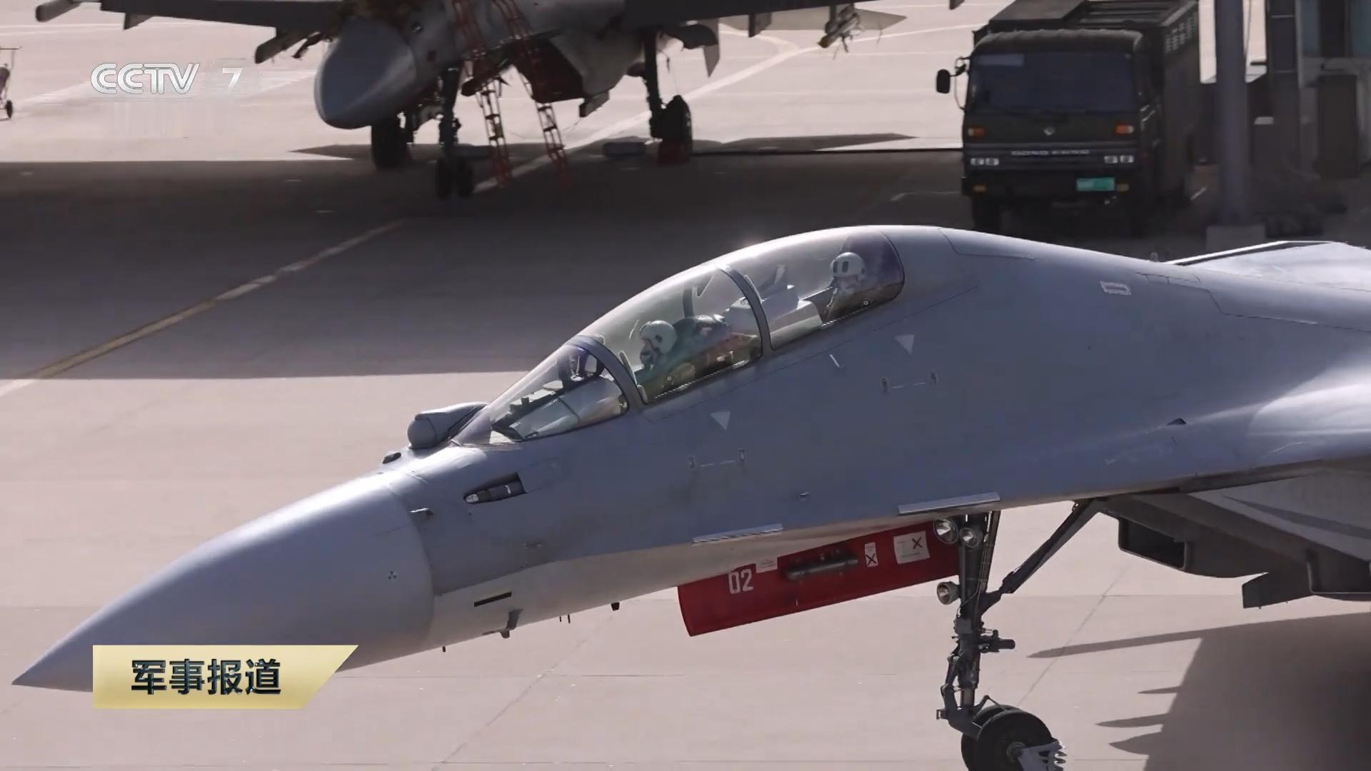 北空“雷霆劲旅”歼-16前舱女飞、数据回传吊舱/空地-88等烽火问鼎计划制胜空