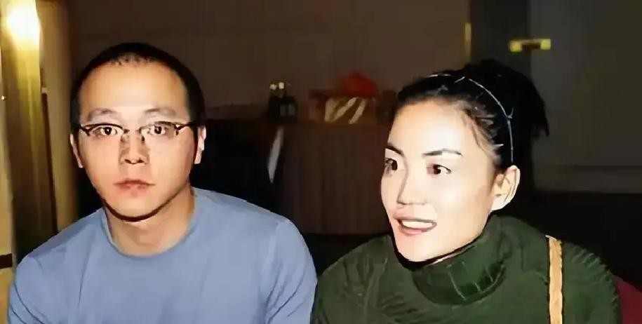 何勇走了，“魔岩三杰”的时代算是彻底翻篇了而窦唯，用一首4分28秒的纯器乐曲子，送了老朋友最后一程，