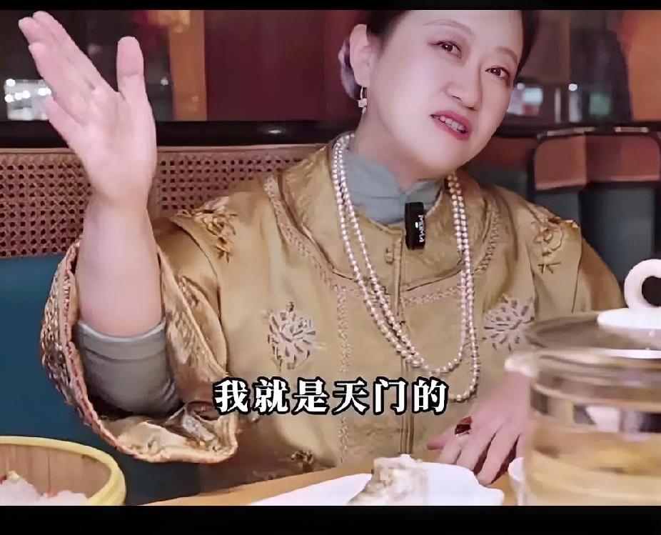 好久没刷到西贝销魂姐了，以为销声匿迹了，没想到她还在网络的世界里不能自拔，真佩服