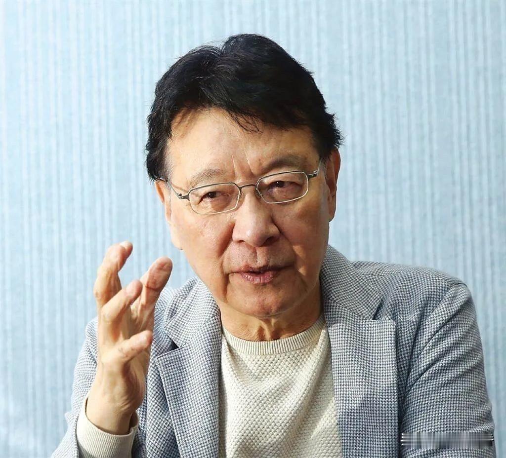 赵少康开始破罐子破摔不要脸面了，摆出了一副“死猪不怕开水烫”的面目。赵少康在节目