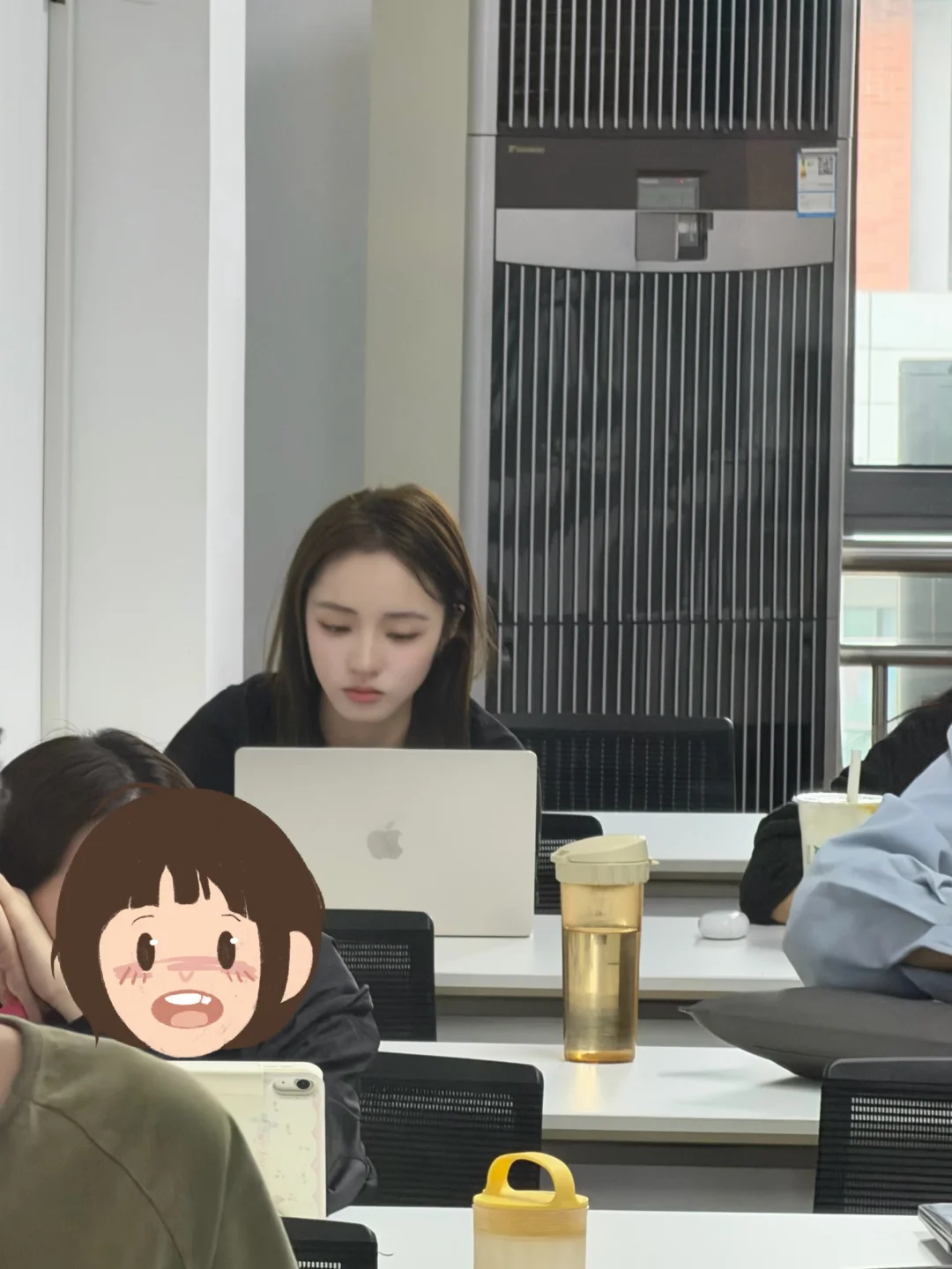 好消息：上大学了 坏消息：舍友下课了