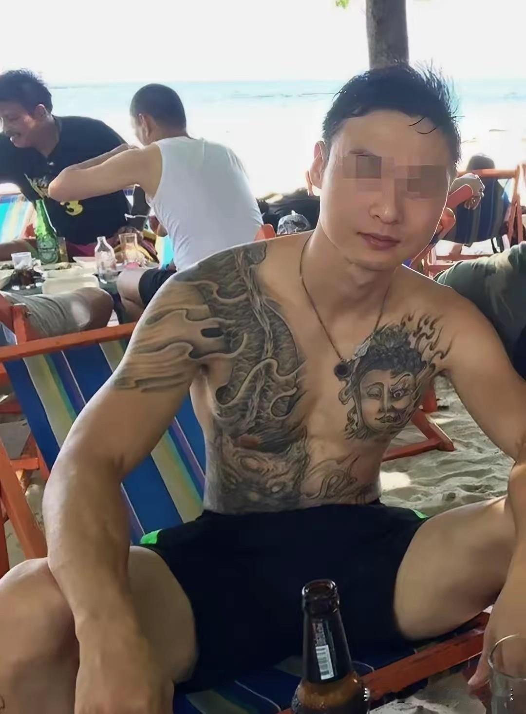 有点理解王暖暖了，为什么当时会看上她老公!大家看看她老公当年的样子，她说