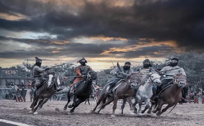 中美舆论场攻守异势，以往都是老美出牌，中国被动应对，现在不一样了，民间高手辈出，