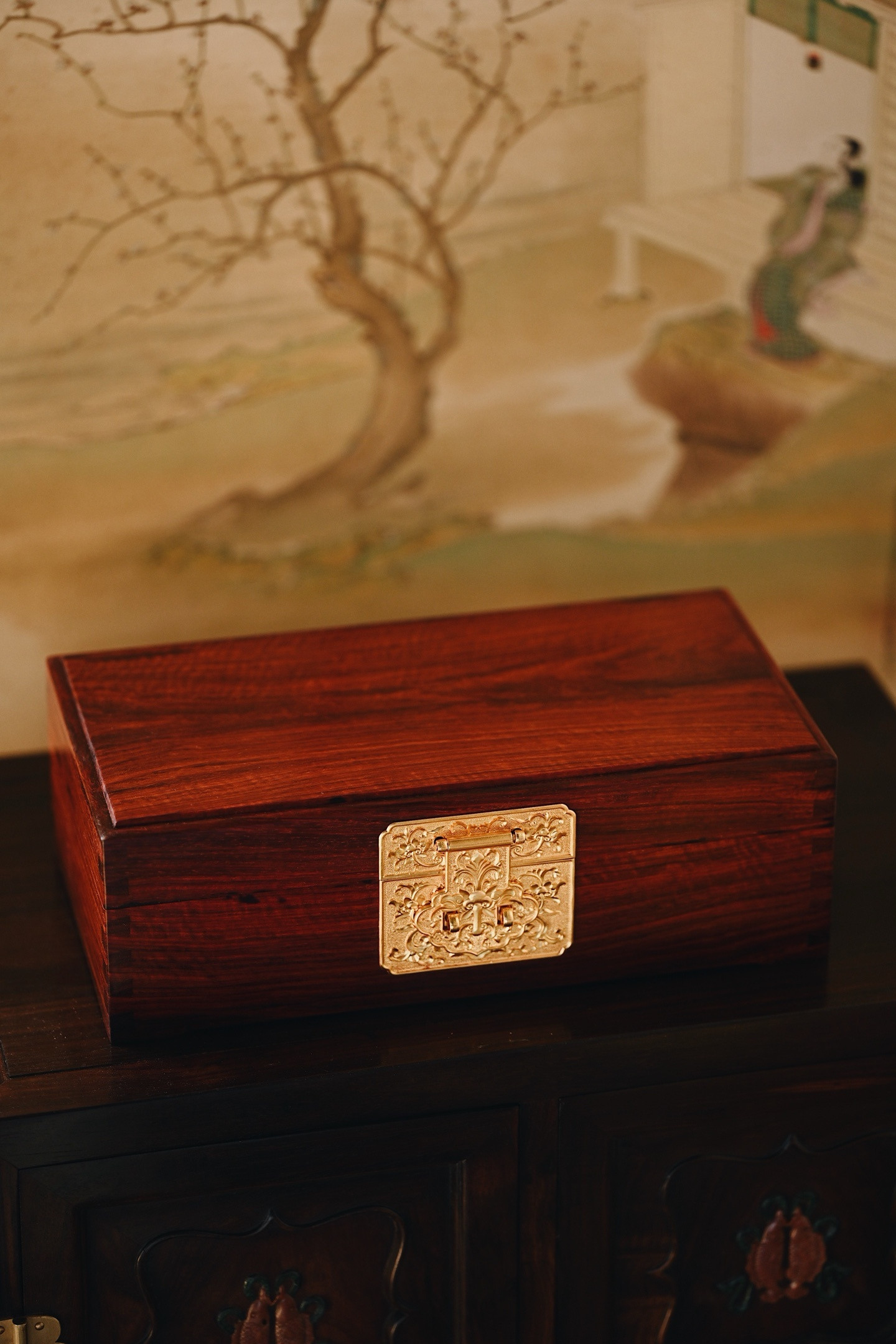 小叶紫檀满水波|收纳盒独板质地细腻，料质油润，满水波纹理随光而动，潋滟亮眼，