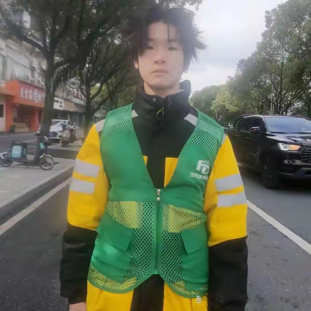 19岁江西小伙失联5个月，单亲母亲赴柬寻子：有群消息称儿子被16万元转卖，身上有