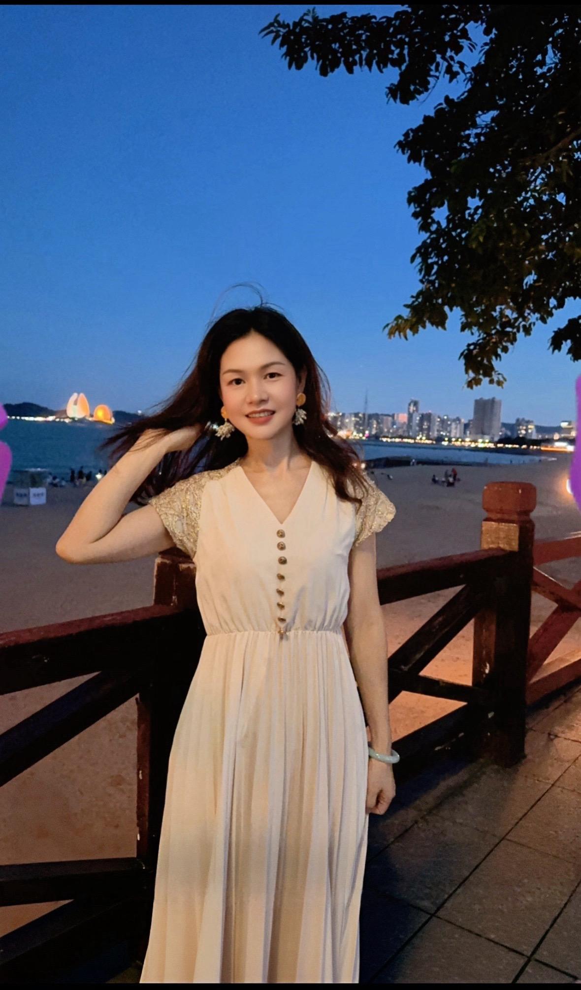 善待世间万物，岁月会汇成一条河，载你温柔渡你一生。心中善念充盈，天地祥和之气相伴