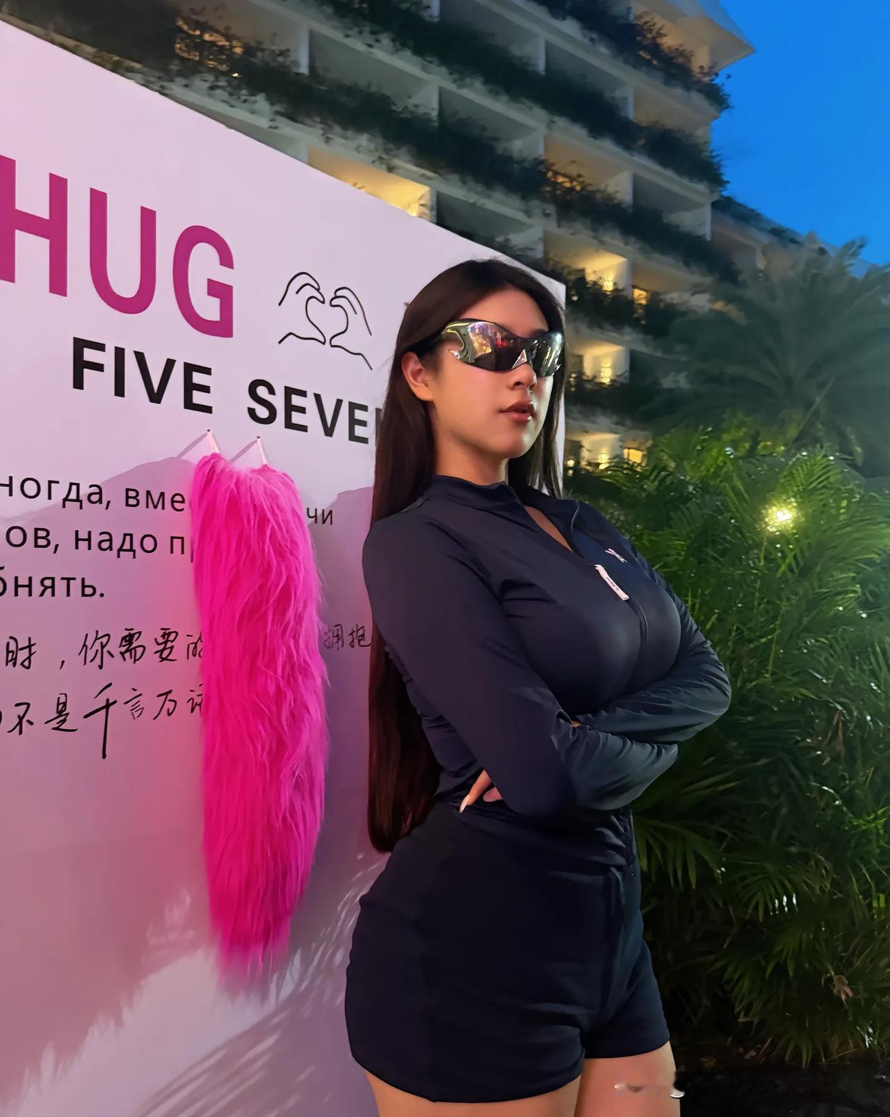 晒图笔记大赛非常喜欢这种气质的网红模特