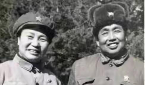1943年37岁的许世友第三次结婚，在热闹的婚礼现场，许世友突然掏出手枪，朝着新