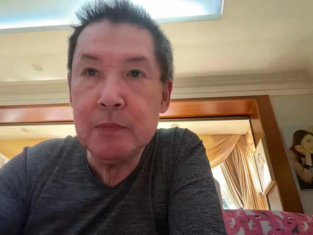 向太为了流量得罪了郭碧婷爸爸，郭爸爸直接在网上内涵向太，忍无可忍说“网上都在