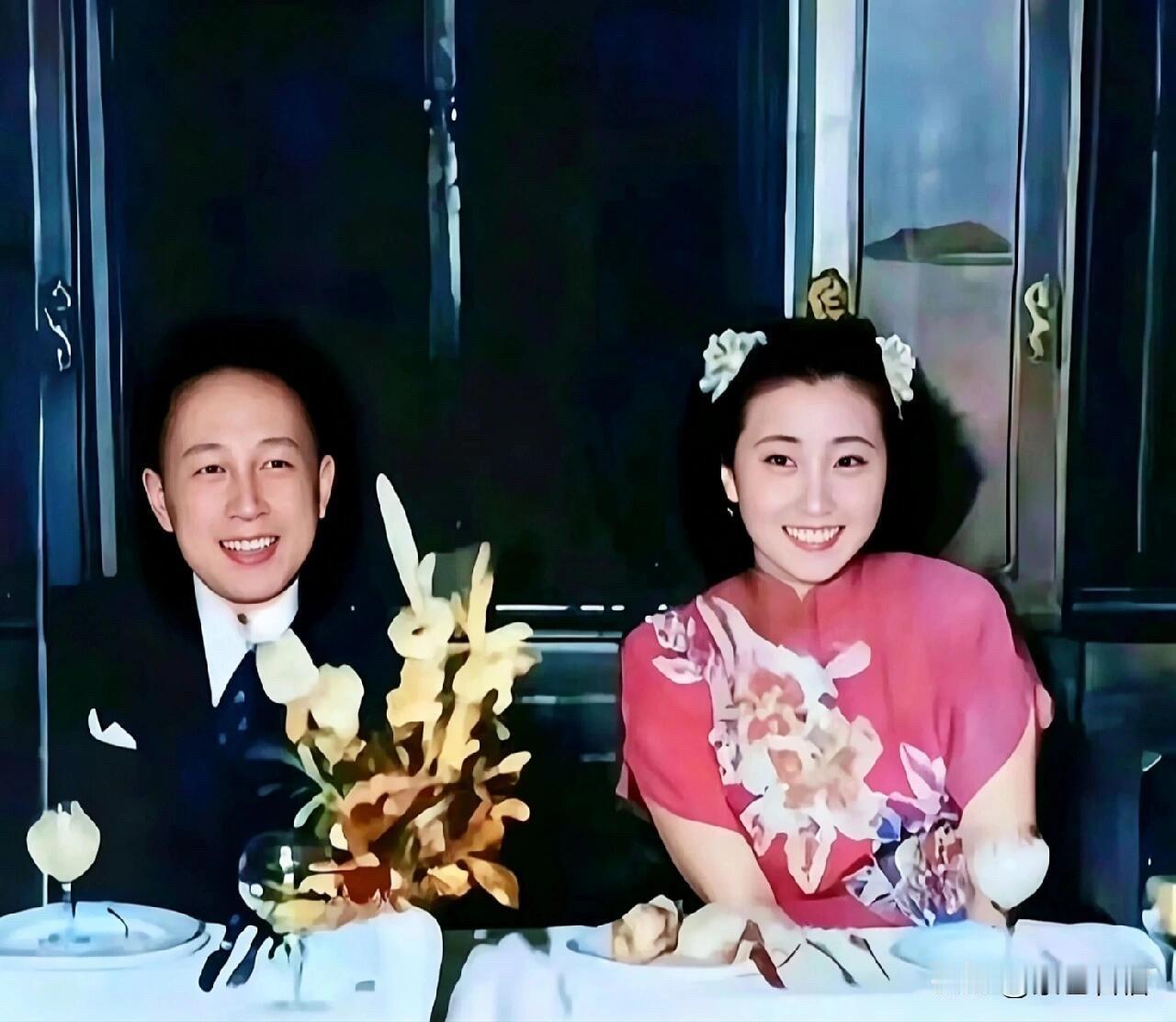 老照片：科学家钱学森和夫人蒋英的结婚照。1947年，35岁的钱学森