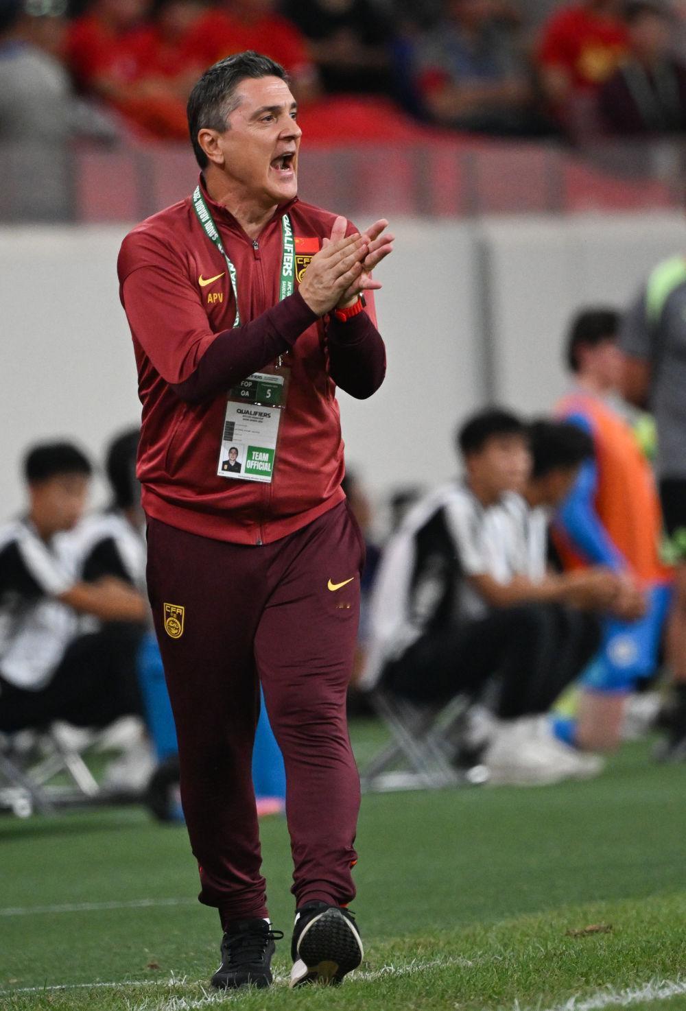 安东尼奥这套U23真把“先苟后亮剑”玩成标准动作了。年初U23亚洲杯小组重防守、