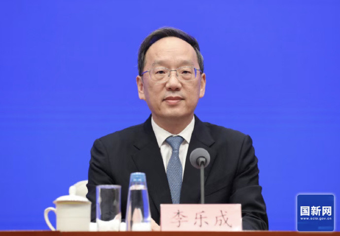 工信部部长表示绝不容忍行业非理性竞争官方发言来了。工信部长这话很直接：新能源车、