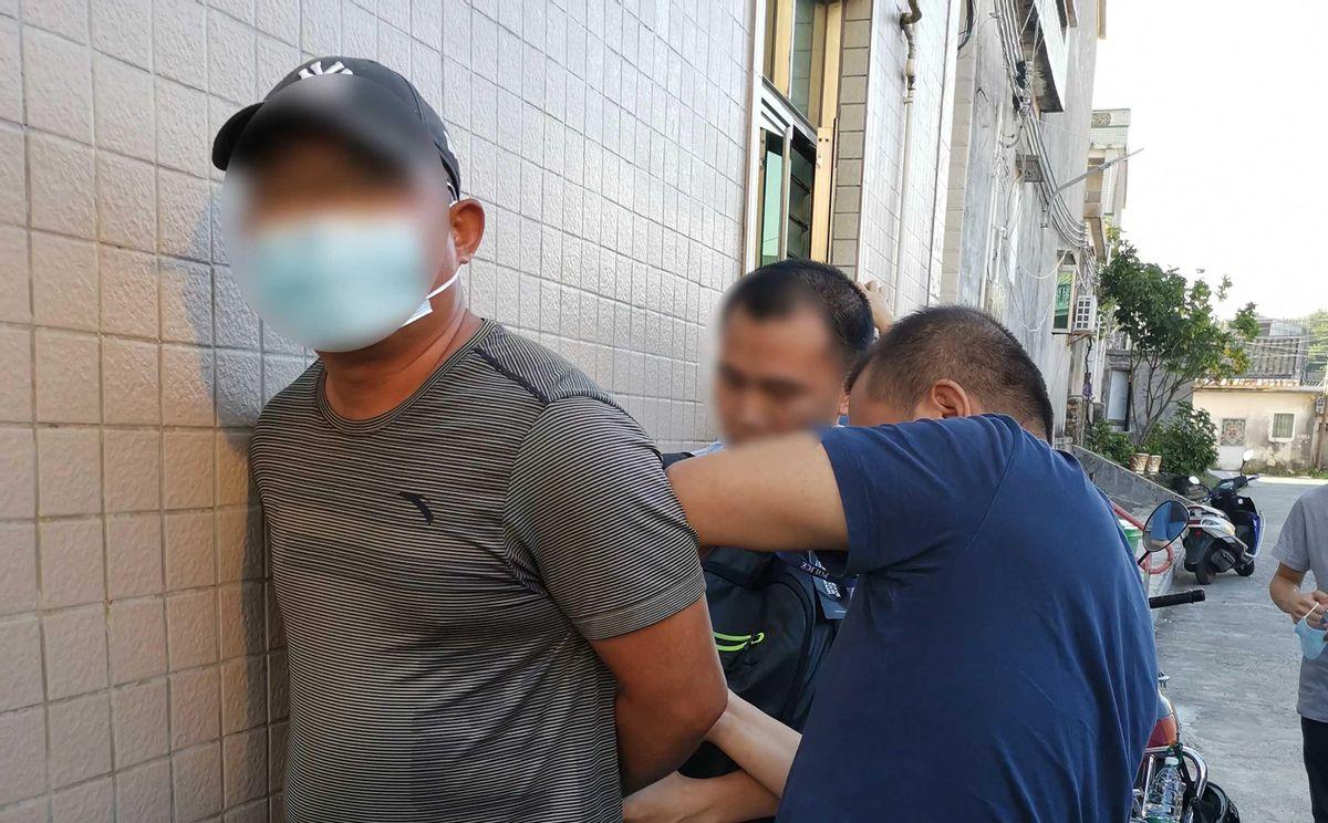 谁能想到，一场蓄谋已久的跨国间谍叛逃大案，最后竟栽在了一把生锈的农用锄头上！4月