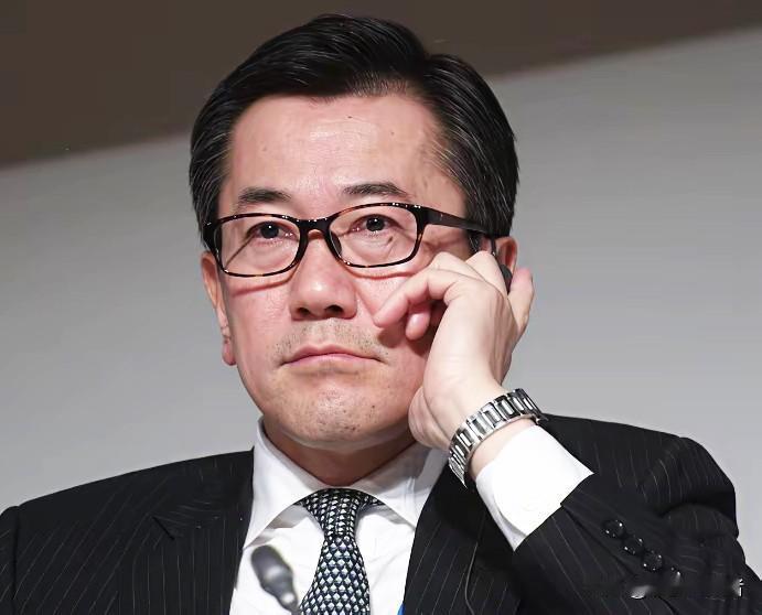 日本前大使山上信吾在接受德国媒体采访时表示，中国已不再是日本以前熟悉的中国了，眼