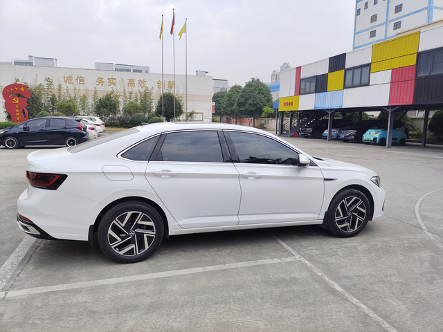 关于速腾首保之后出现的问题各位速腾车主，有没有出现发动机转速过高时速却不匹配