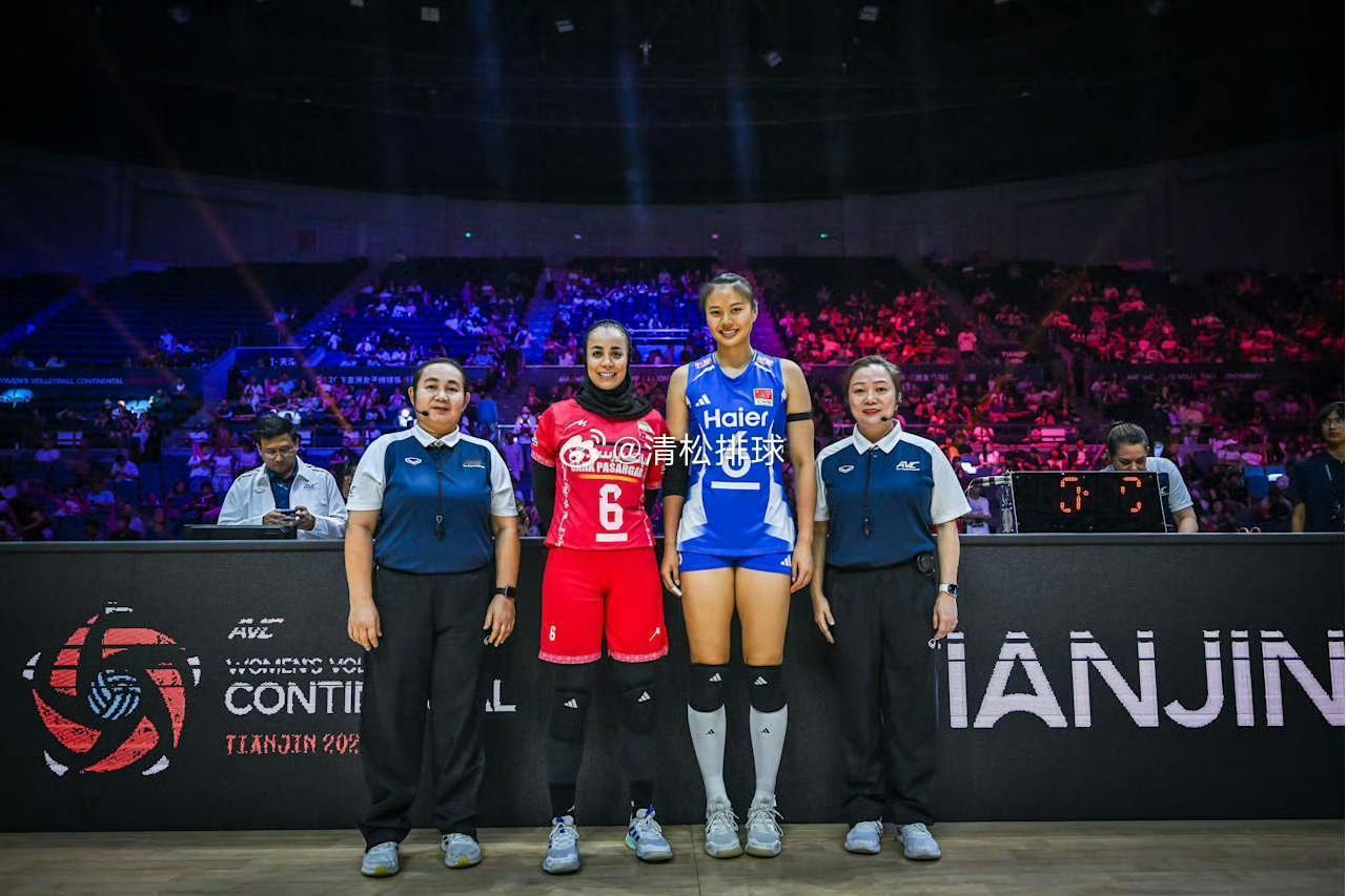 恭喜中国🇨🇳女排3:0战胜伊朗🇮🇷队，挺进明天晚上的决赛。明天晚上，中