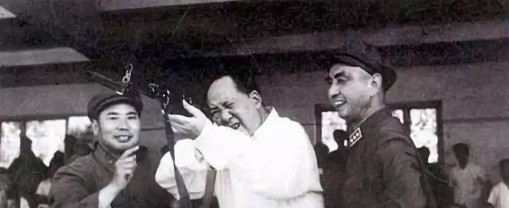 俄乌战事启示录：轻敌必败准备为王俄乌战火烧了这么久，让人