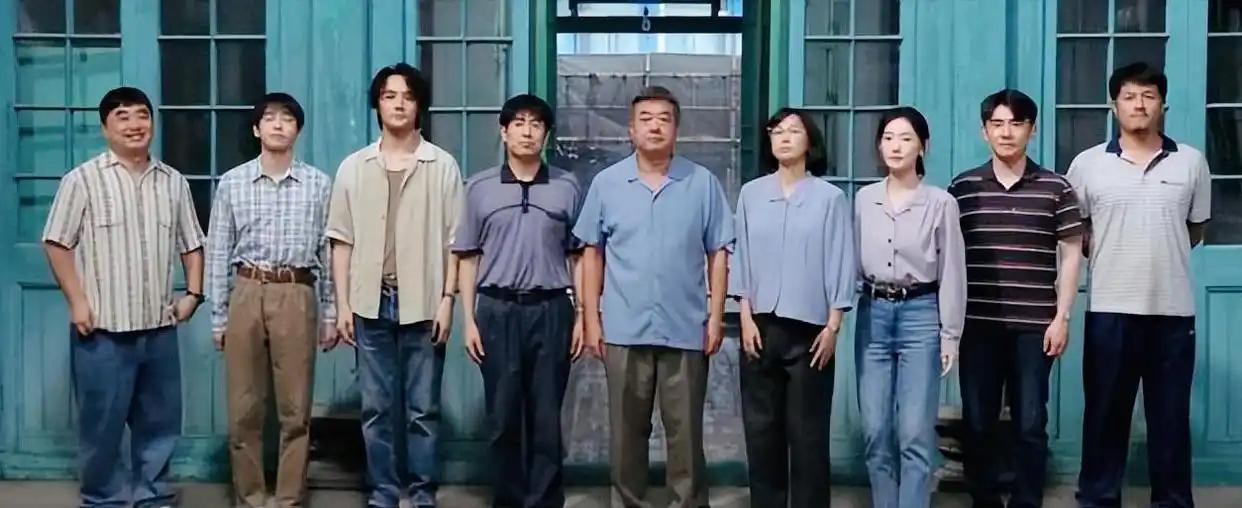 用排除法判断《交锋》里的内鬼是谁？双面间谍蒋在珍被害前说，局里有内鬼。有关谁