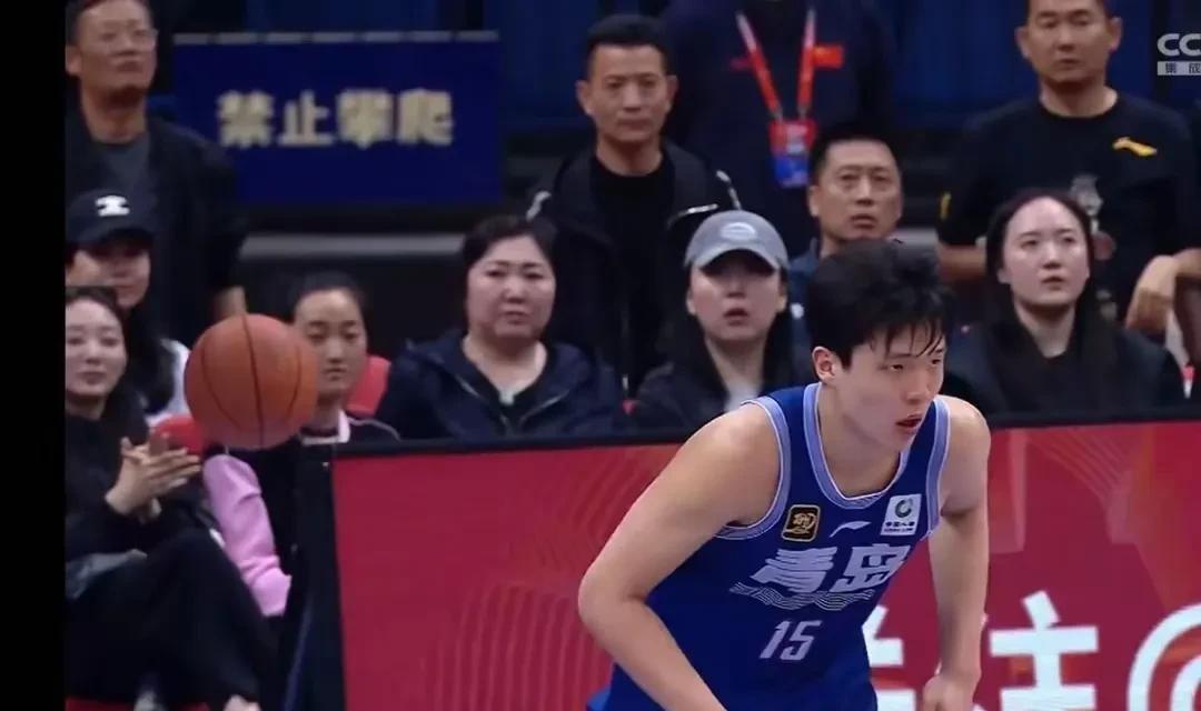 选秀顺位上涨！杨瀚森将赴美准备选秀近日据美国知名体育媒体Tankathon，预