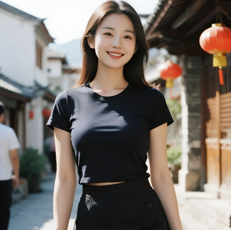 她的笑，像大理的云一样轻盈自在