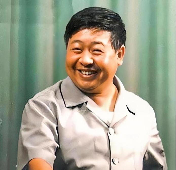 中国最著名的,十大相声演员,你知道都是谁吗一、马三立（已去世）二、侯宝林（已