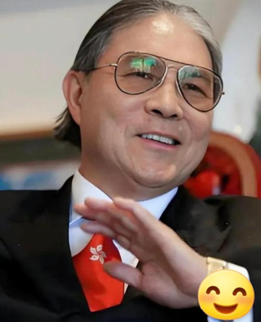 千亿霍家只认自律郭晶晶的教育，打醒多少溺爱孩子的家庭79岁霍震霆笑到合不拢