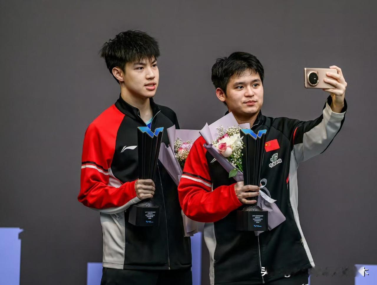 林诗栋总算拿到一冠了！三站比赛总算没空手而归！该说不说今天黄友政、林诗栋俩人的状