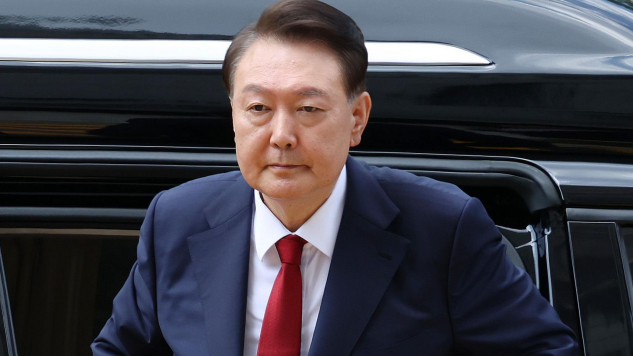近日，多家韩国媒体曝光了令人震惊的内幕，涉及韩国前总统尹锡悦的“戒严案”。据称，