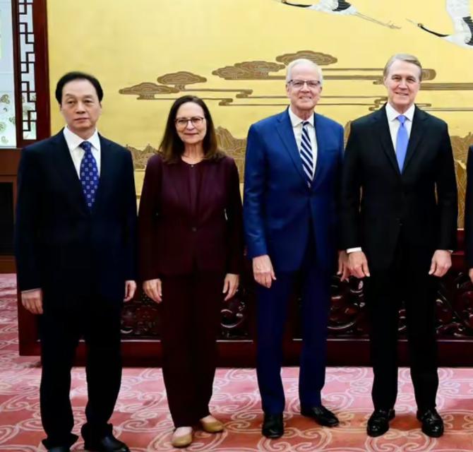 美国代表团在华赖着不走了？5月1号就抵达上海的那个美国国会代表团，到现在还在