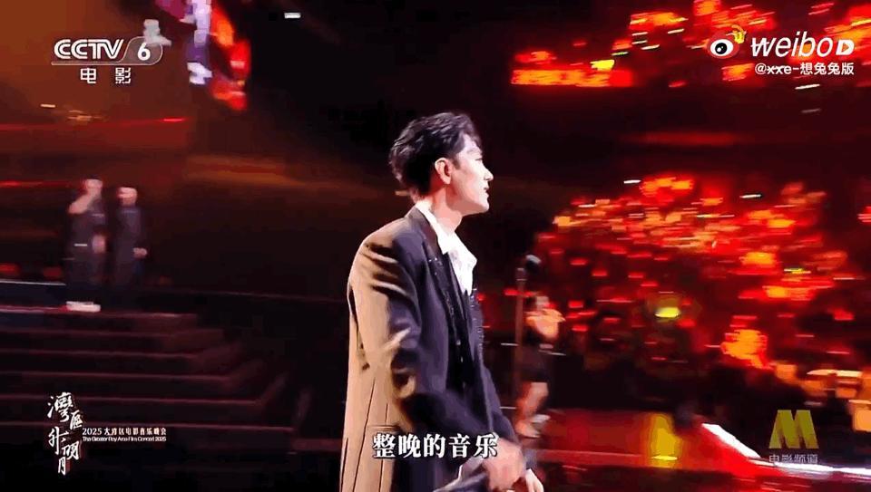 不知道的以为肖战开个巡呢​​​