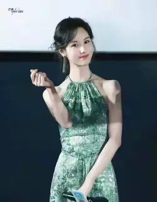 陈都灵90斤被骂壮，王楚然48kg挨骂胖，内娱女星要多轻才不被撕？