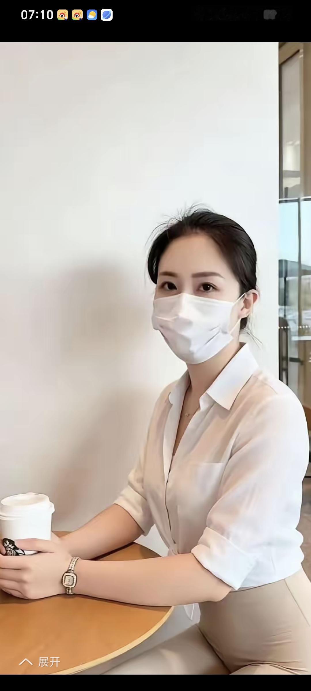 如果你老婆长这样，你还会在外面偷腥吗？​话说，您偷腥过吗？男人出轨跟老婆的