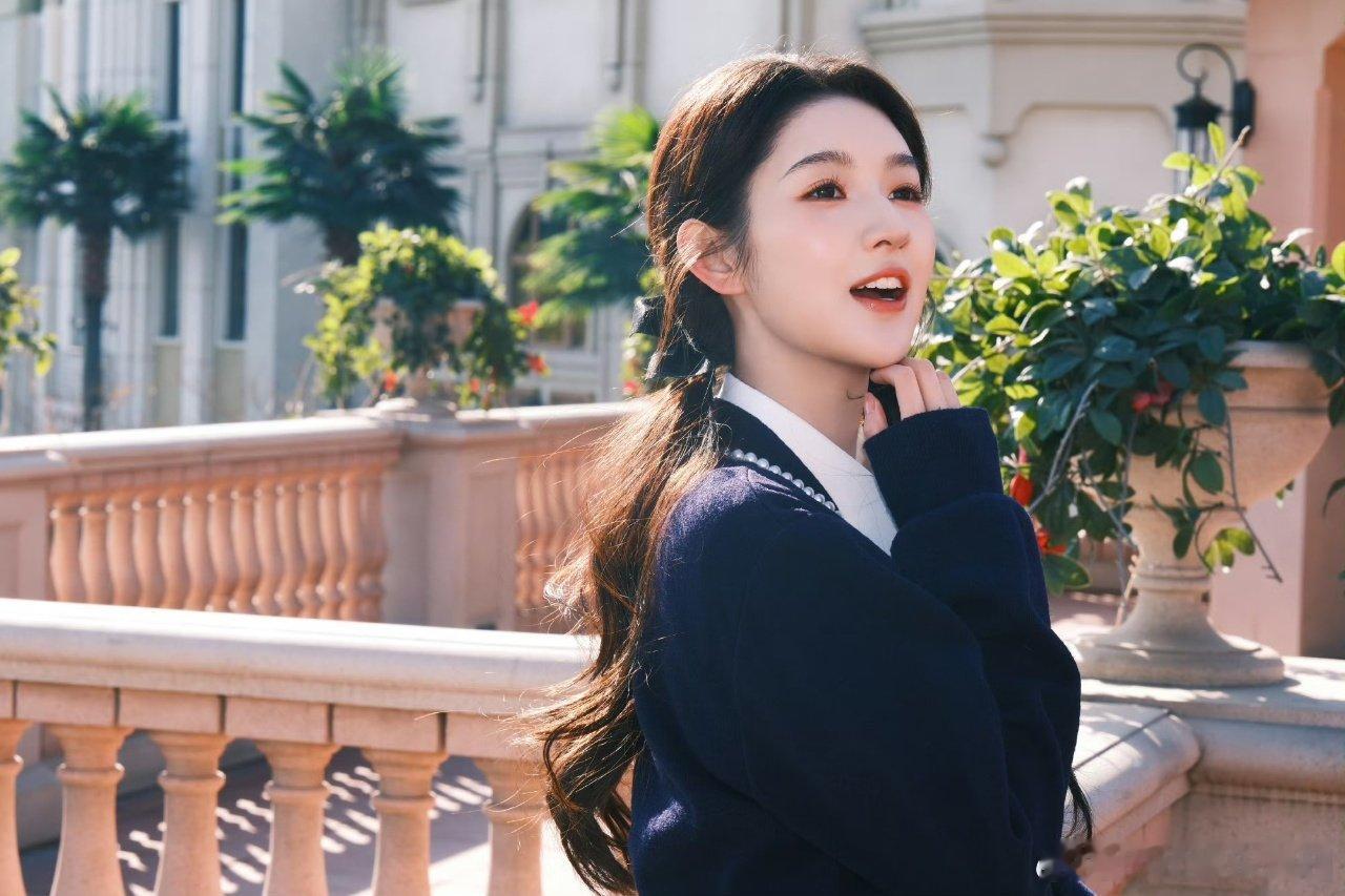 王玉雯奶茶是给我的吗眼里只有奶茶的王姐，连接信都心不在焉啦