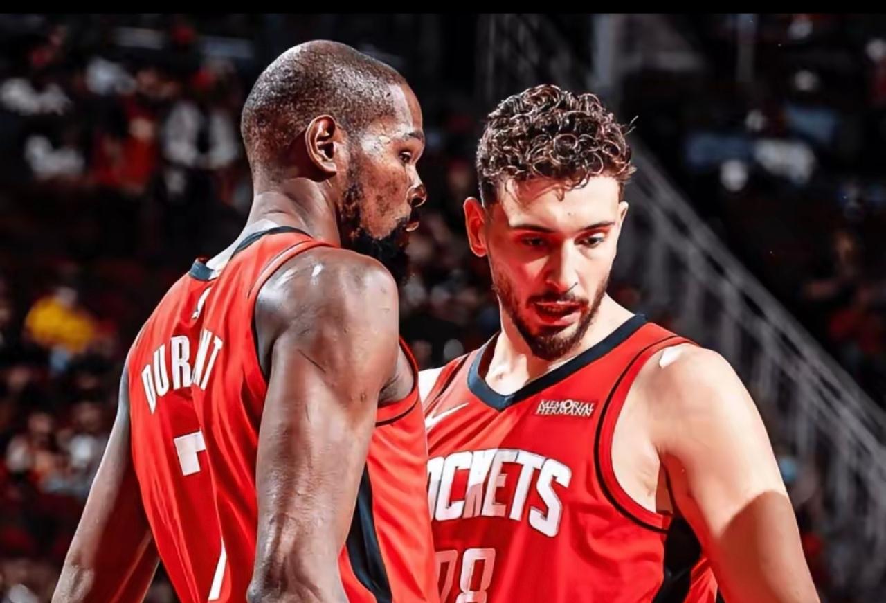 现在除了阿杜，谢泼德或许是唯一具有一波流带走比赛的潜力防守比去年也好了很多，