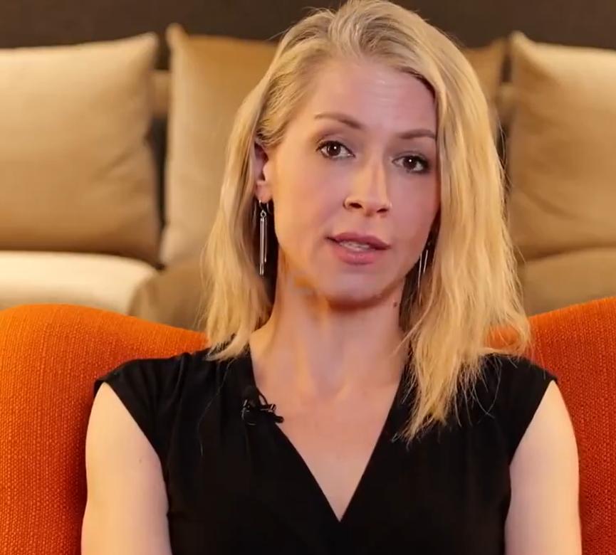 一定要保护好这位记者！美国记者艾比．马丁，对以色列进行了深入的采访，然后得出