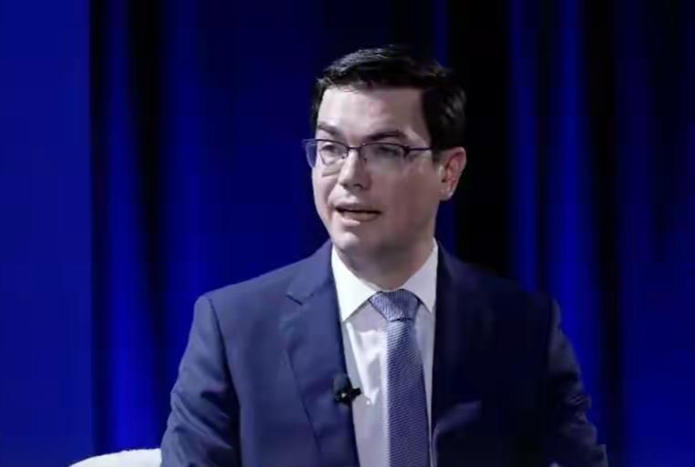 美国中央情报局二把手埃利斯，表态中国企业都是美国情报机构合法目标，见过不要脸的，