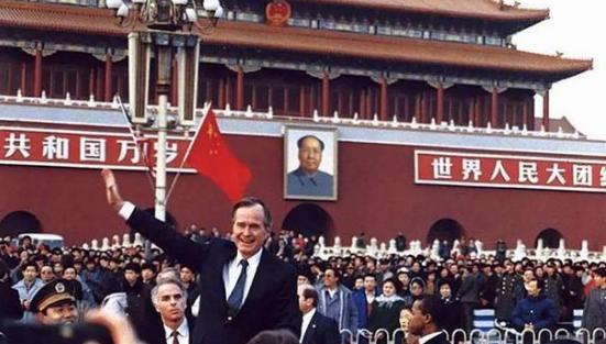 1974年，他只是美国驻中国联络处主任，毛主席却断言他能成为美国总统。1988