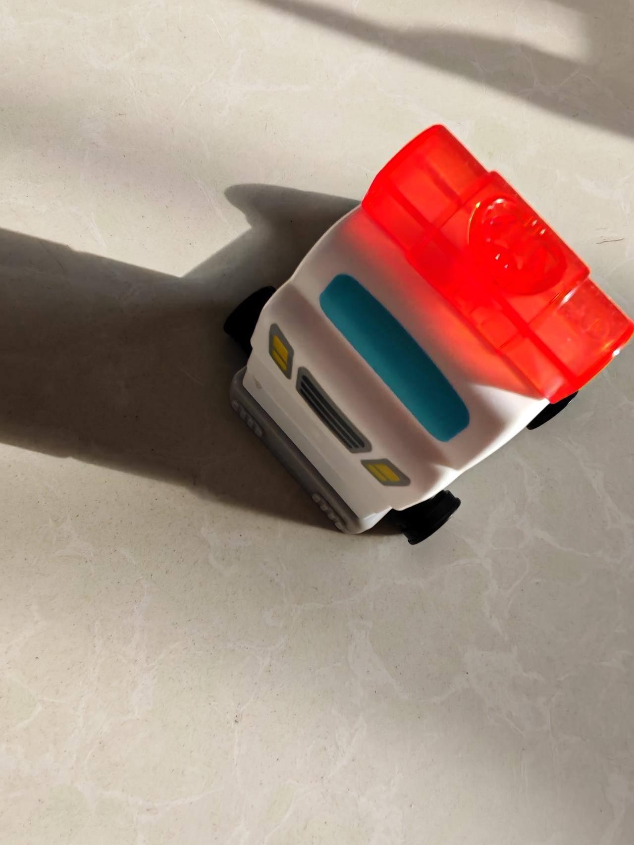 60岁的男子，独自在南京打工。昨天傍晚，远在山东老家的妻子打了十几个电话，没